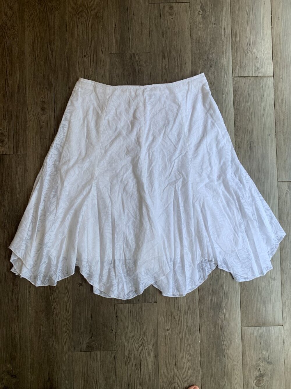 Handkerchief Hem White Midi Skirt Size 18 - Picture 2 of 5